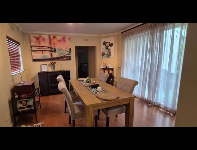 2 BEDROOM APARTMENT FOR SALE IN SANDOWN